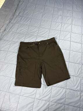 Gerry Men's black Performance Hiking Shorts with Integrated Belt Size 38